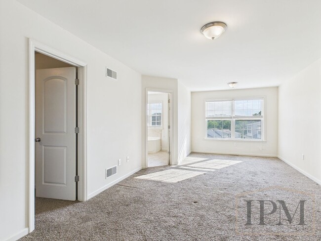 Building Photo - Coming Soon - Spacious 2 Bedroom, 2.5 Bath...