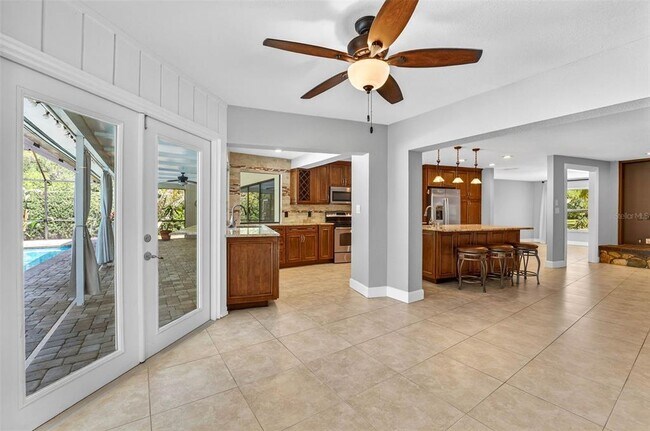 Building Photo - 2111 Paddock Cir