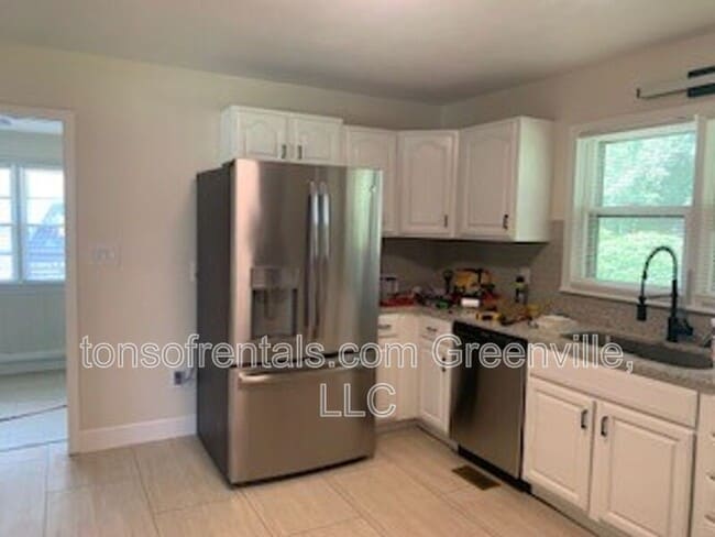 Building Photo - 106 Keloy St