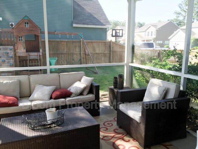 Building Photo - 5432 Kings River Dr