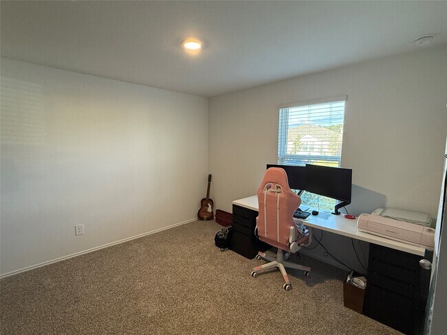 Building Photo - 40619 Pine Spruce Ln