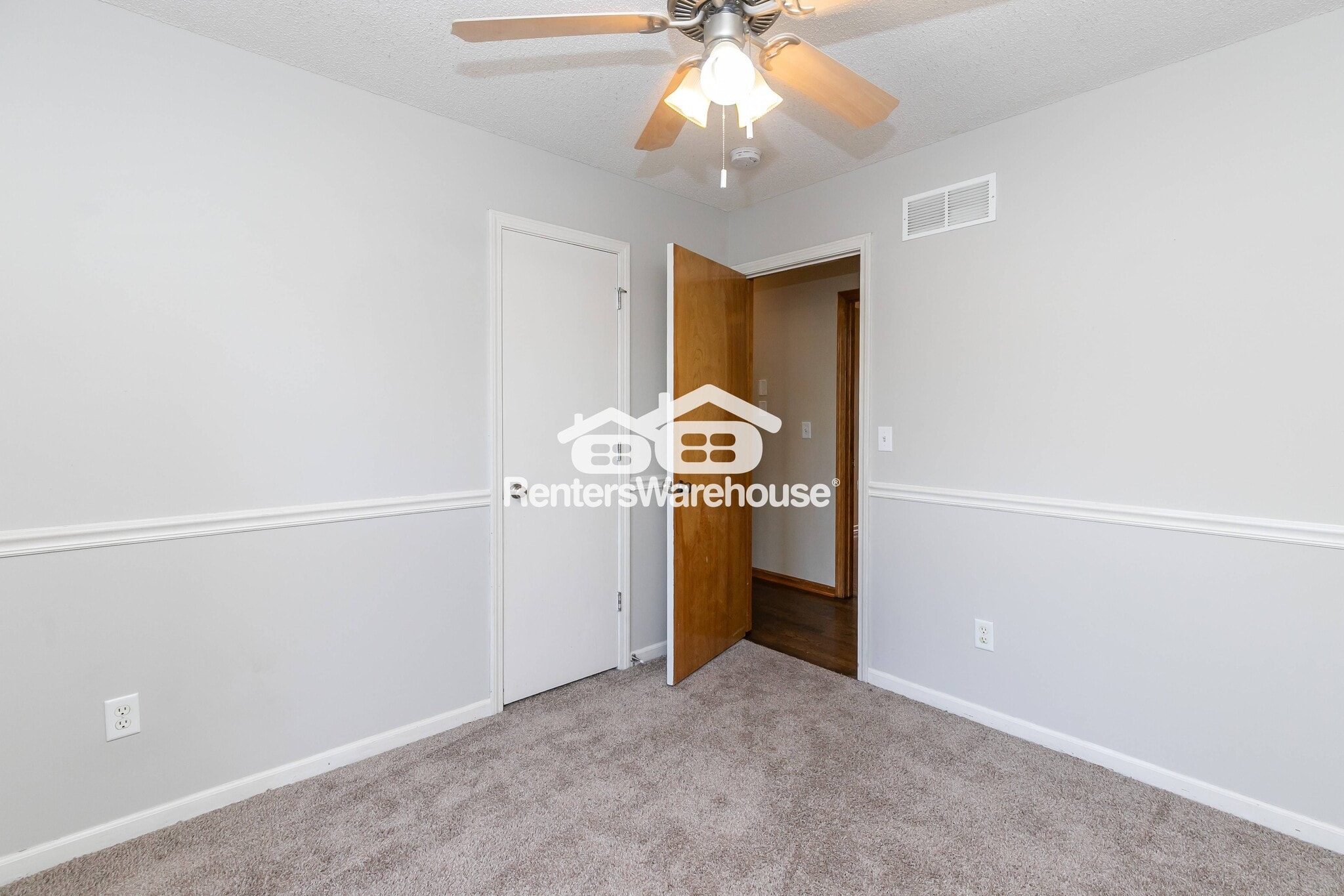 Building Photo - 804 Stratford Dr