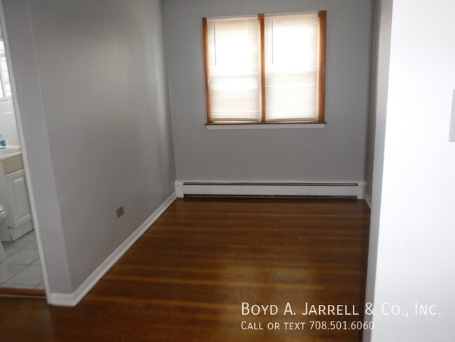 Building Photo - 8700 S Merrill Ave