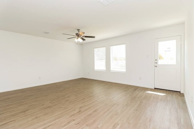 Building Photo - 7133 Landings Edge Rd