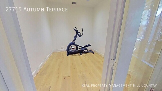 Building Photo - 27715 Autumn Terrace