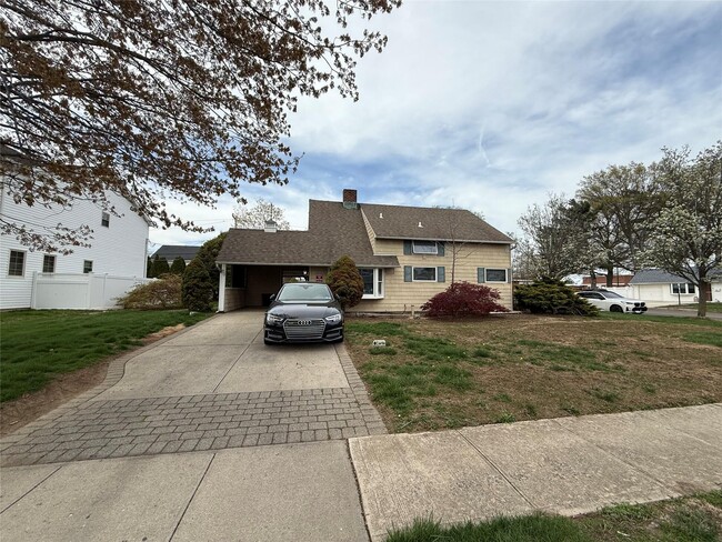 Building Photo - 70 Lantern Rd