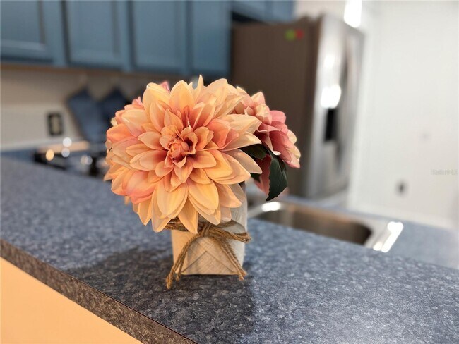 Building Photo - 893 Sandy Ridge Dr