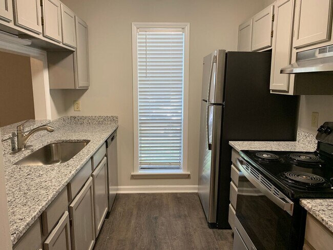 Building Photo - 4631