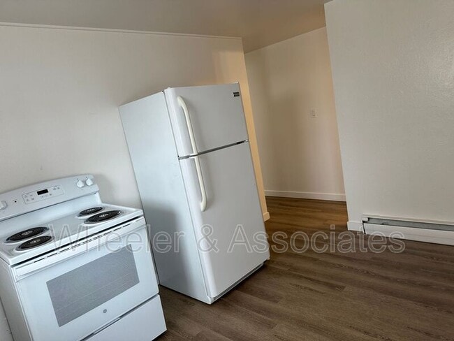 Building Photo - 827 23rd St