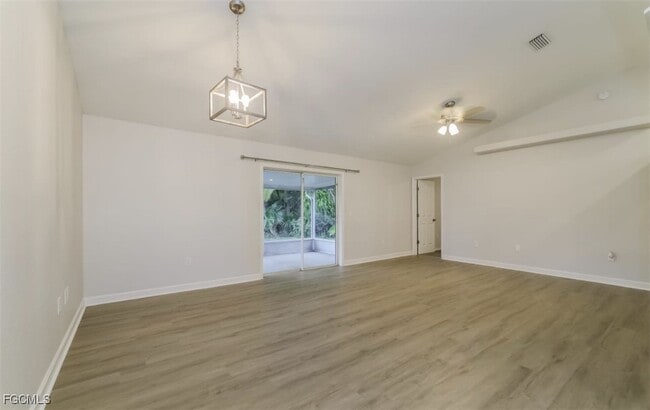 Building Photo - 3919 SE 2nd Pl