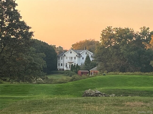 Building Photo - 74 Old Post Ln