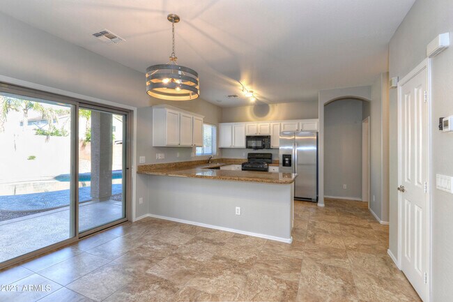 Building Photo - 14174 W Crocus Dr