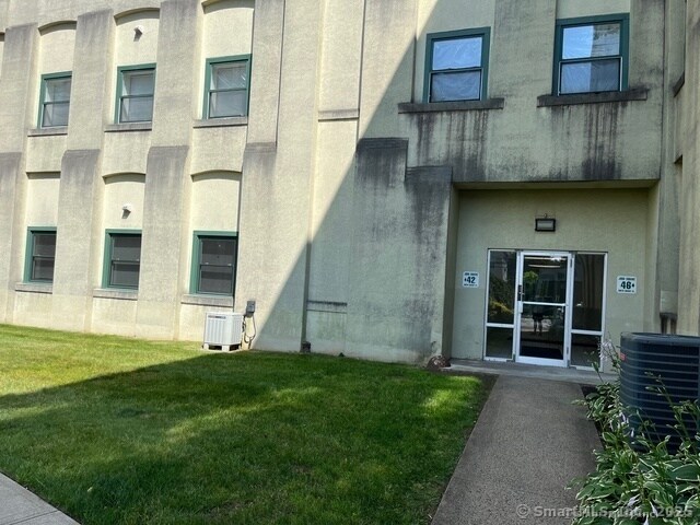 Building Photo - 137 Judd Square