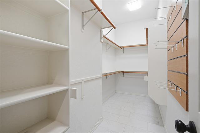 Building Photo - 900 Muirfield Dr