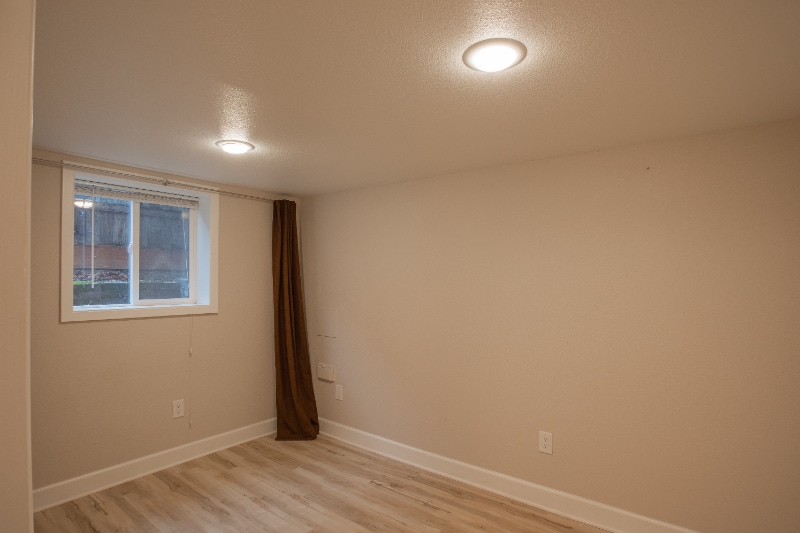 Building Photo - 7434 SE Duke St