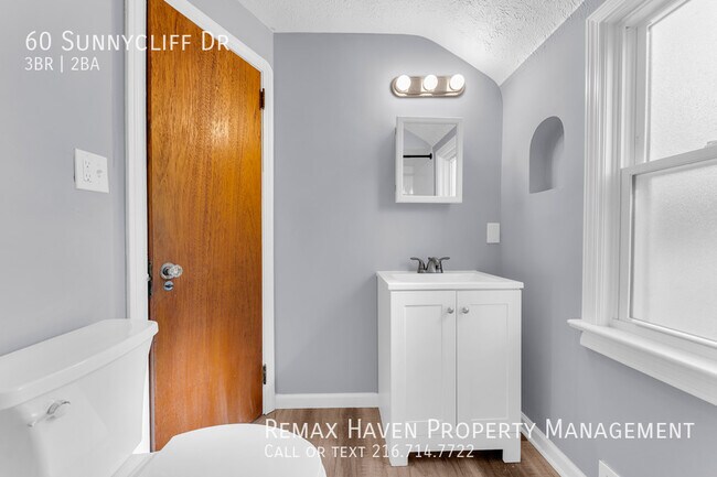 Building Photo - 60 Sunnycliff Dr