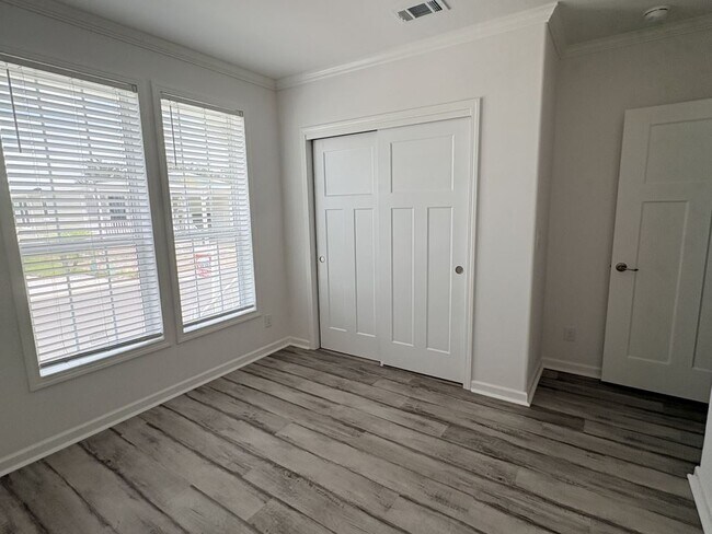 Building Photo - 1639 Voyager Dr