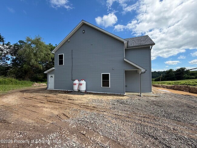 Building Photo - 1068 Lakeland Dr