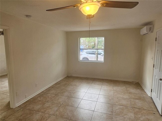 Building Photo - 655 7th Ave N