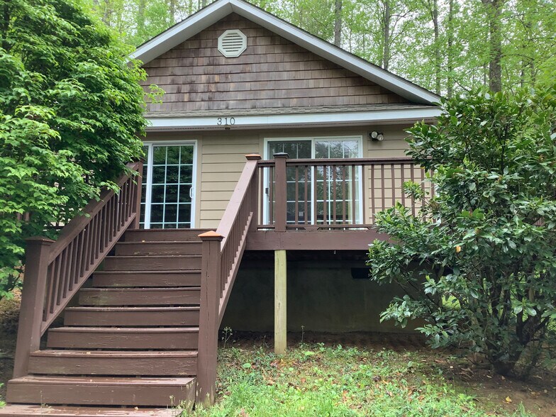 Primary Photo - 310 Blue Rock Rd