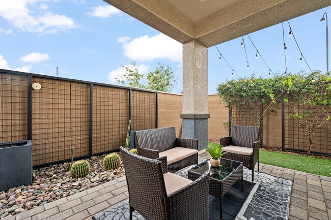 Building Photo - 1950 E Queen Creek Rd