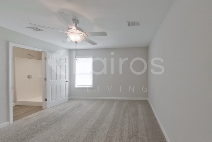 Building Photo - 1396 Maxwell Cir