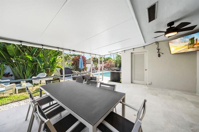 Building Photo - 4804-4806-4806 NE 21st Ave