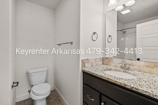 Building Photo - Bentonville living | 4bed 2bath