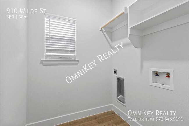 Building Photo - 910 Wilde St