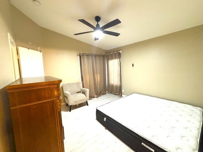 Building Photo - Beautiful Single Story House - OVERSIZED lot in the sought after Vail Ranch Community right in th...