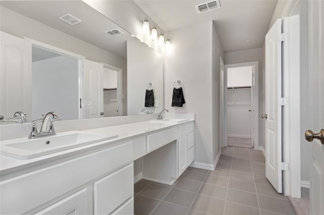 Building Photo - 3718 Malibu Dr
