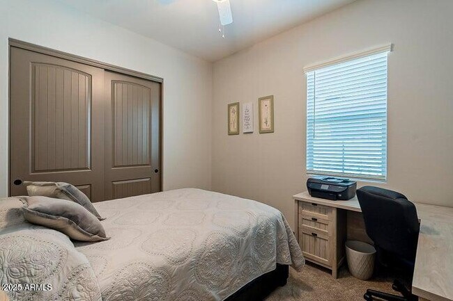 Building Photo - 3924 E Pinto Dr
