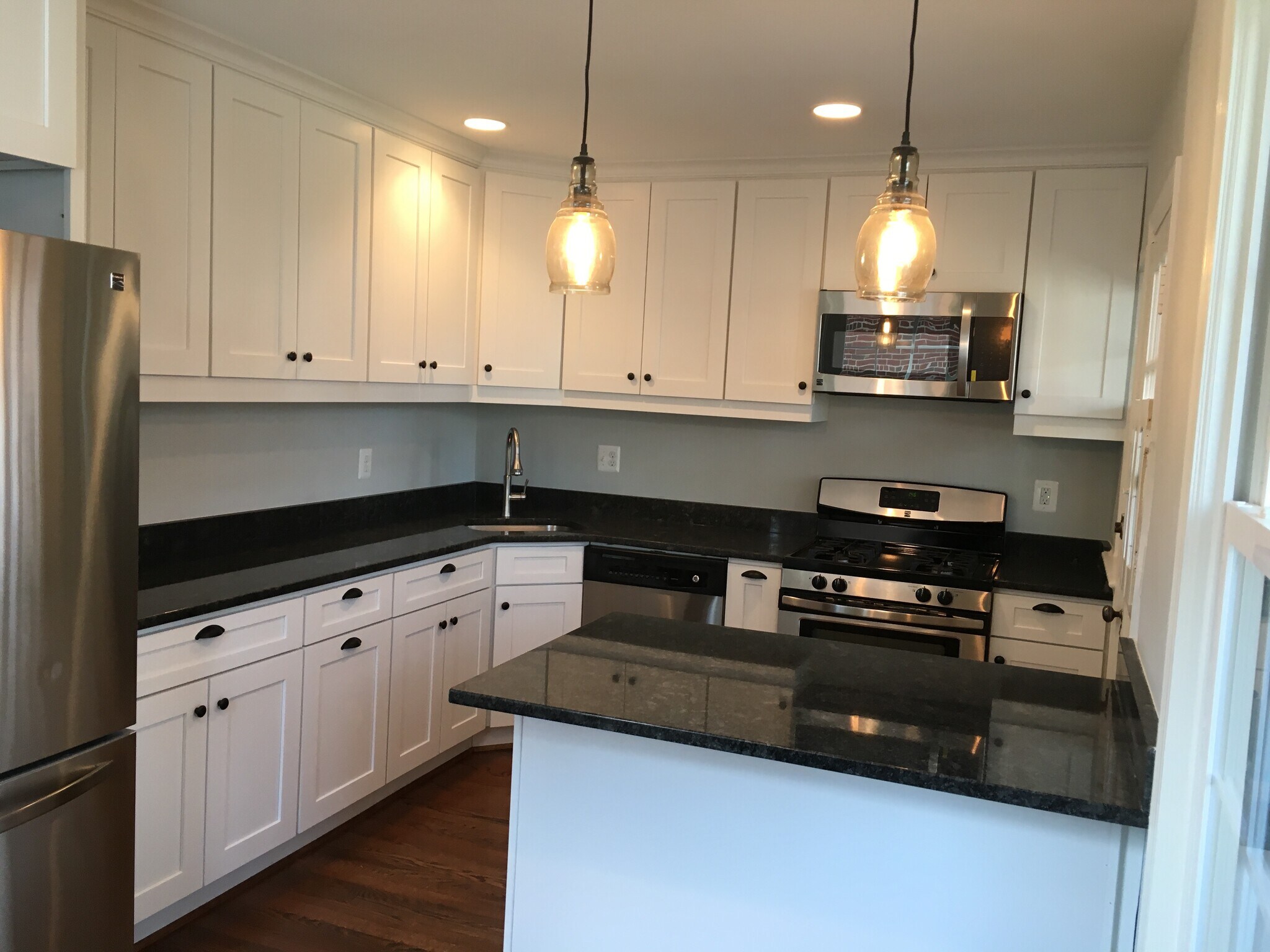Kitchen - 2713 South Veitch Street