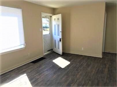 Building Photo - 210 Brookwood Dr