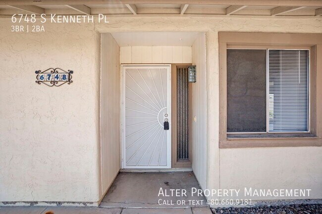Building Photo - 6748 S Kenneth Pl