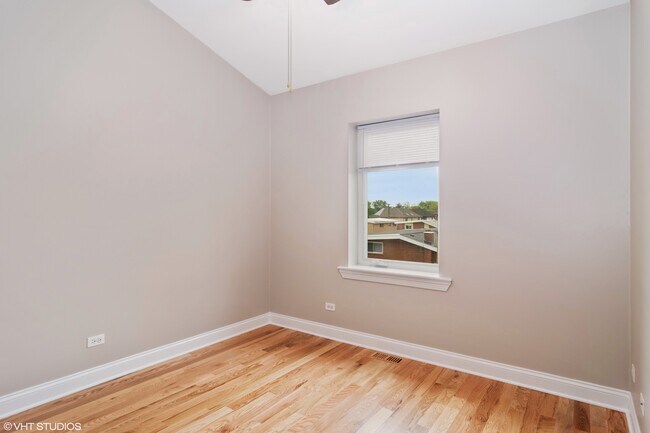 Building Photo - 3884 Wehrman Ave