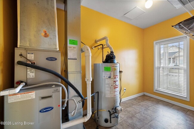 Building Photo - 1605 S 32nd St