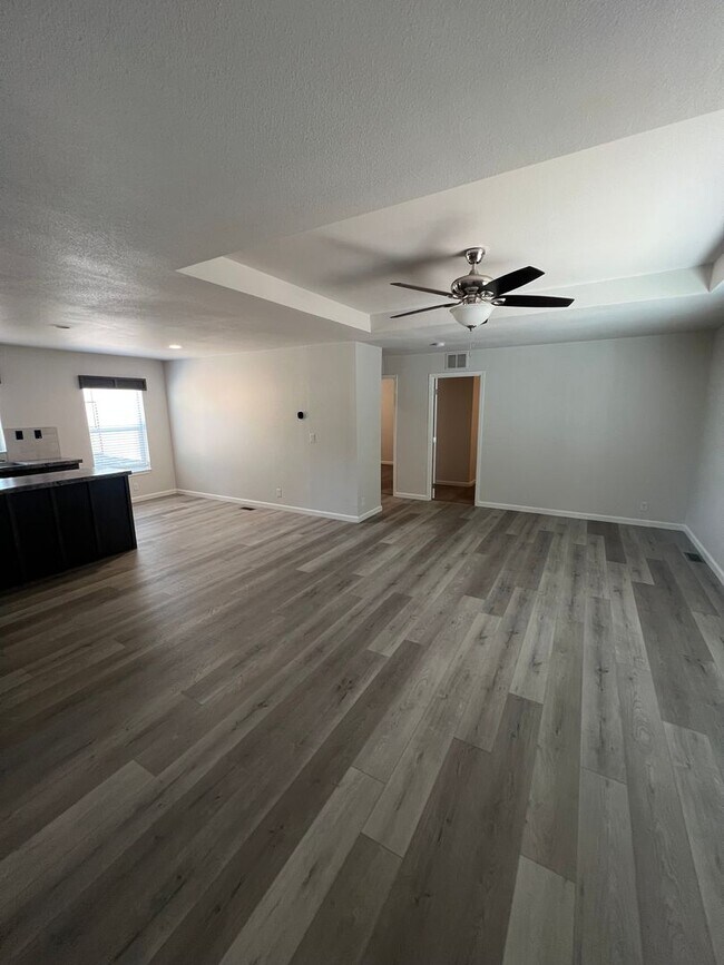 Building Photo - Paradise Home for rent, Great Location, 3 ...