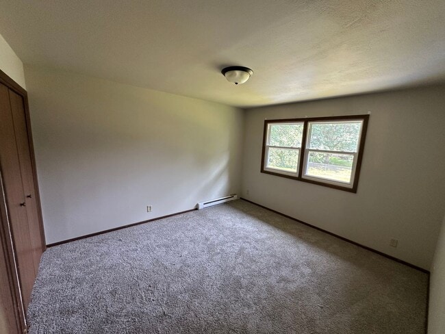Building Photo - 3625-3627 Livingston Lane