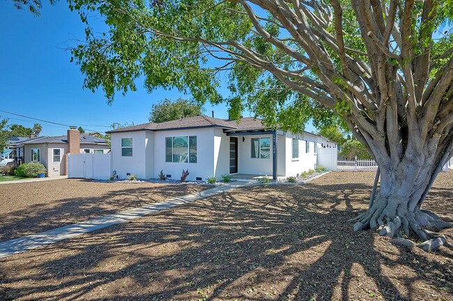 Building Photo - 197 Twin Oaks Cir