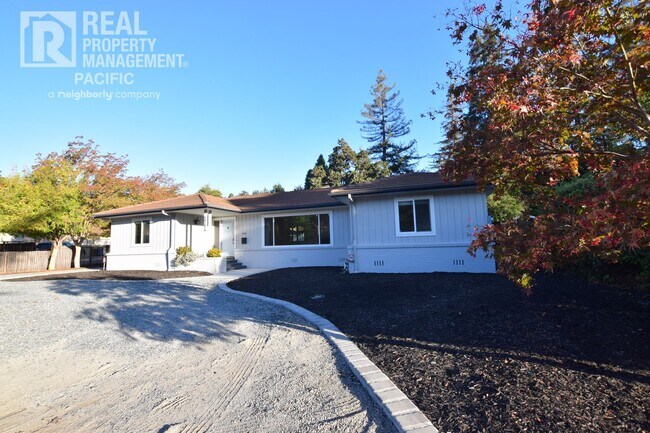 Building Photo - 3-Bedroom Retreat with Expansive Backyard ...