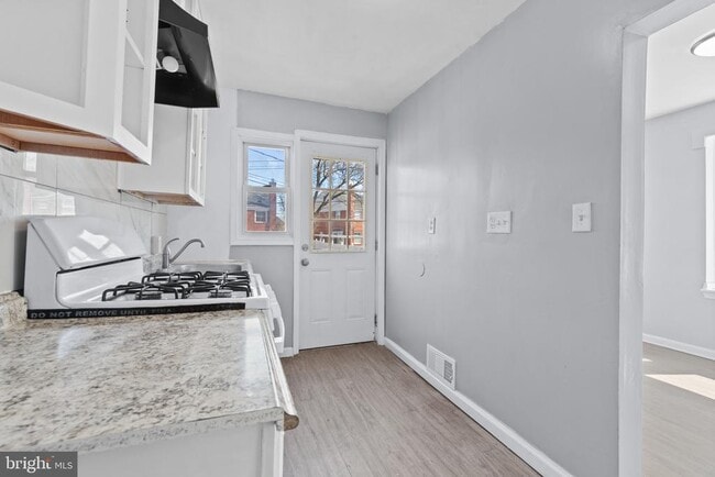 Building Photo - 328 Stemmers Run Rd