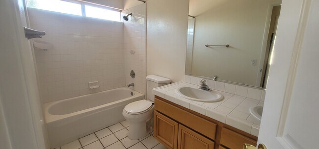 Building Photo - 7425 Bear Creek Ct