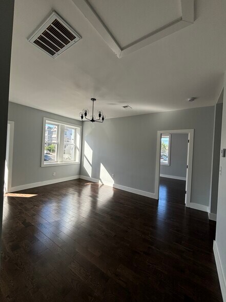 308 Renner Ave 4 - 304-306 Renner Ave