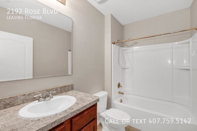 Building Photo - 2192 Rose Blvd