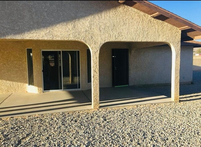 Building Photo - Large 3 bedroom home on a corner lot comin...