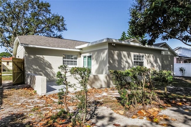 Building Photo - 421 Kee St