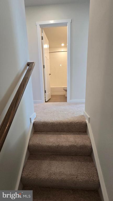 Building Photo - 66 Trotting Rd