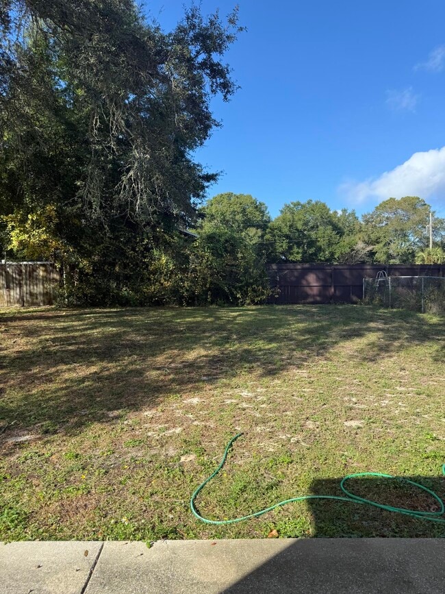 Building Photo - 608 W Sunset Blvd