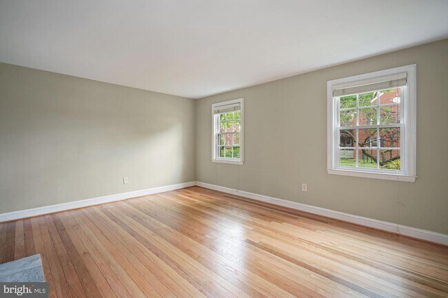 Building Photo - 2900 13th Rd S